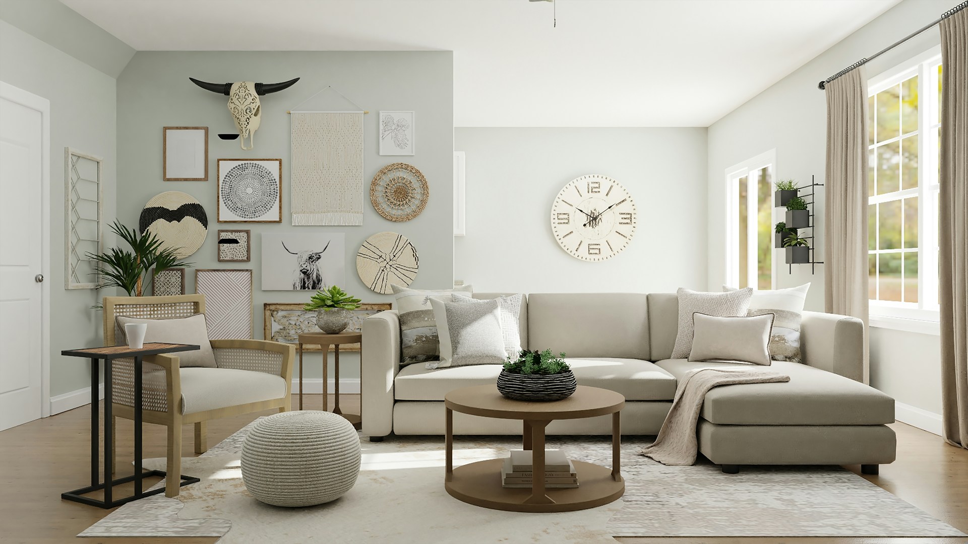 Ljust vardagsrum med beige soffa, gallerivägg och stora fönster med naturligt dagsljus